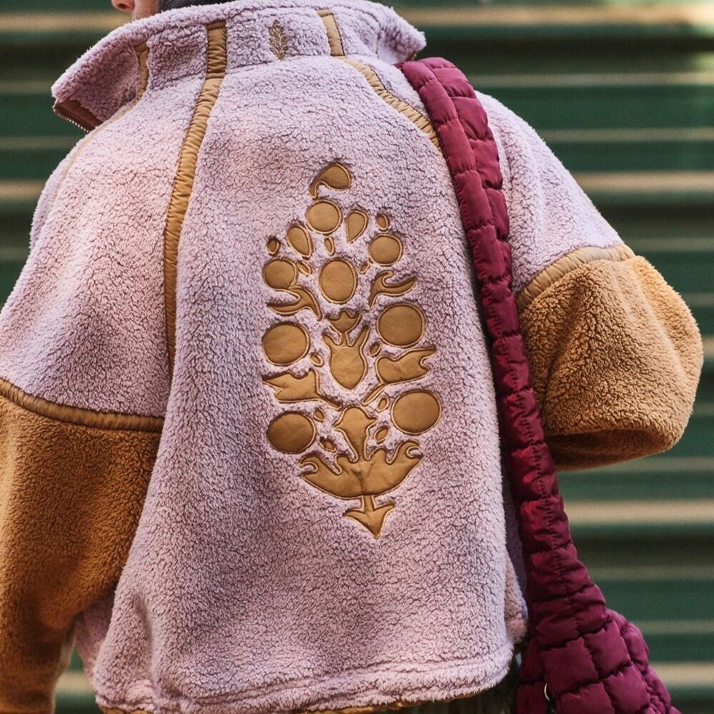 NWT Free People Mountain High Logo Half Zip Fleece in Mauve/Twig